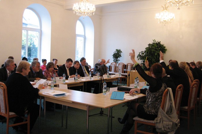 Informujeme občany o přerušení 20. zasedání zastupitelstva