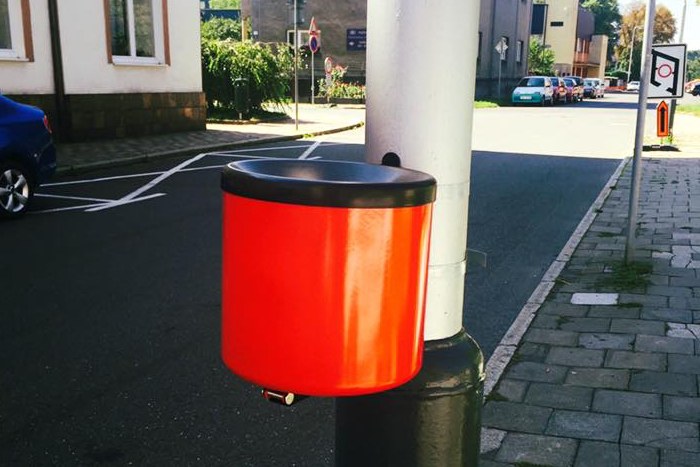 Mariánské Hory jako první v Ostravě instalují v ulicích popelníky na vajgly