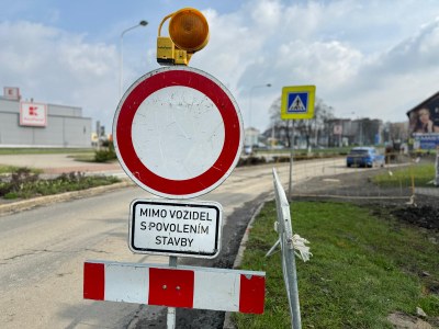 Oprava kanalizace uzavře ulici Grmelovu 