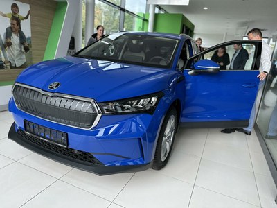 Pečovatelská služba získala nová auta pro terénní služby