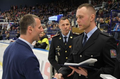 Policisté, kteří zasahovali při požáru získali ocenění