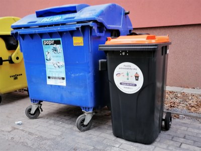 Popelnice pro sběr použitých jedlých olejů