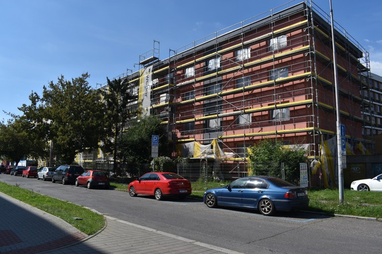 Radnice pokračuje v zateplování bytových domů