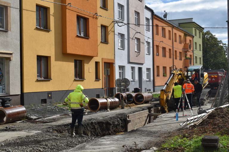Rekonstrukce části ulice Jahnovy je v plném proudu
