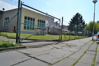 Rekonstrukce chodníku u FunGolfu přispěje ke zvýšení bezpečnosti