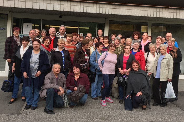 Senioři z Mariánských Hor a Hulvák si užívají v lázních