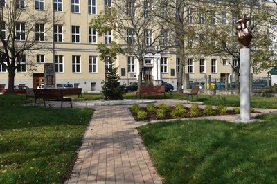 Slavnostní otevření parčíku před farou