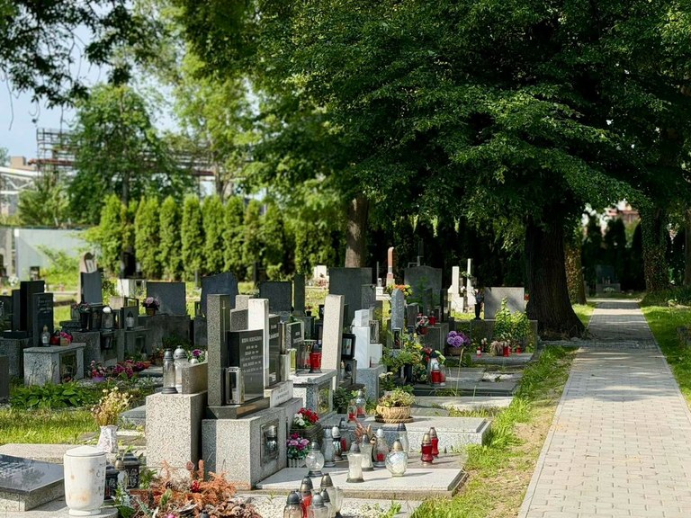 Upozornění – přerušení prací na hřbitově