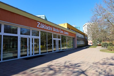 Základní škola Gen. Janka obdržela dotaci. Získá nové hřiště i moderní zázemí