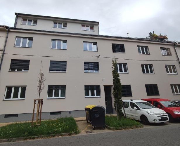 Byt 3+1, 106 m ², Korunní 974/74,